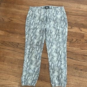Paige 27 Mayslie zipper button elastic bottom jogger